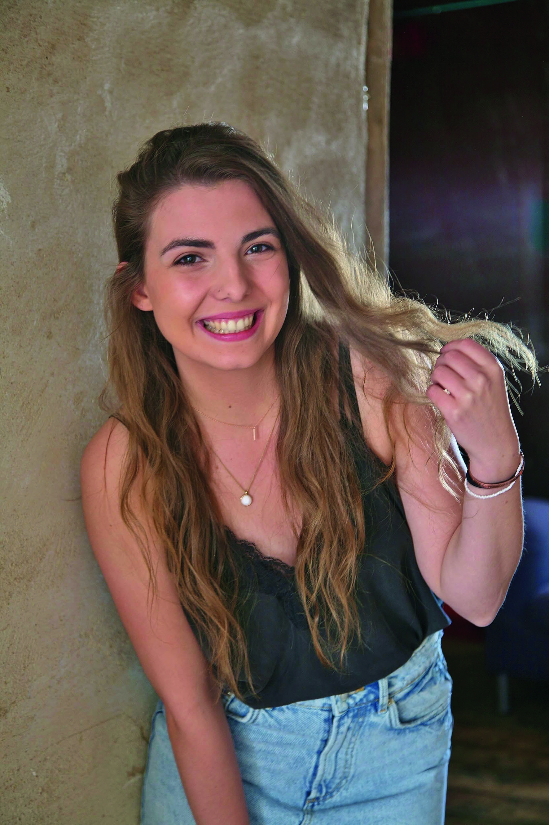 Larissa Magnus (c) Larissa Magnus CMYK.jpg
